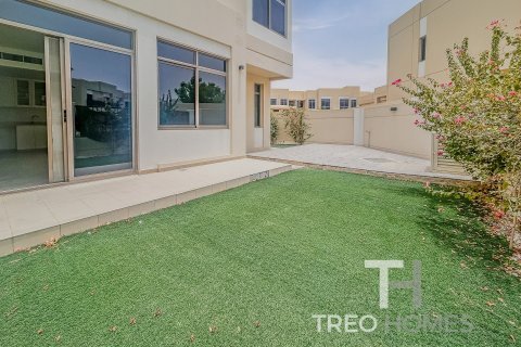 تاون هاوس في Town Square, دبي 4 غرف نوم, 225 م² رقم 14090 - صورة 1