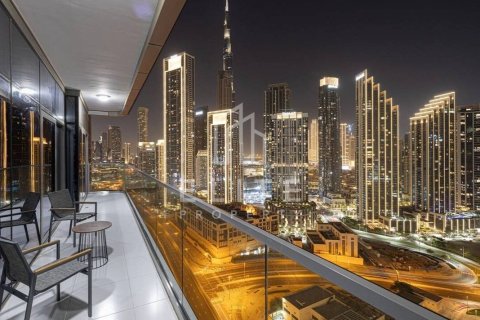 Apartment in Paramount Tower Hotel & Residences, Business Bay, Dubai 2 bedrooms, 127 sq.m. № 38796 - photo 1