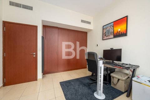 Купить квартиру в Джумейра Бич Резиденс, Дубай: 3 спальни, 167м², № 23260 - фото 8