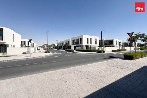 Villa in Dubai 3 bedrooms, 176.5 sq.m. № 133036 - photo 2