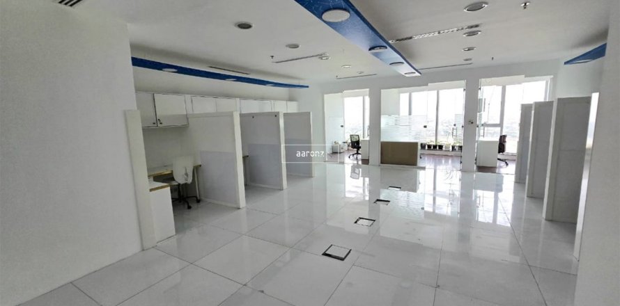 Офис в Бизнес-Бэе, Дубай, 99.9м², № 50342
