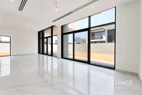 Купить виллу в Murooj Al Furjan, Al Furjan, Дубай: 4 спальни, 323м², № 71096 - фото 2