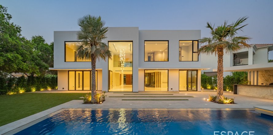 Вилла в Jumeirah Islands, Дубай, 5 спален, 669м², № 71097