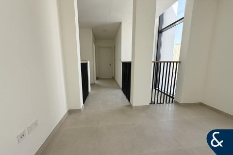 Снять в аренду виллу в Мудоне, Дубай: 4 спальни, 266м², № 76097 - фото 7