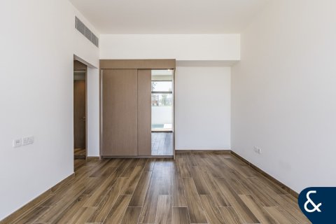 Villa in Al Furjan, Dubai 4 bedrooms, 428 sq.m. № 76099 - photo 8