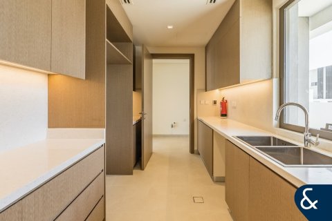 Villa in Al Furjan, Dubai 4 bedrooms, 428 sq.m. № 76099 - photo 6