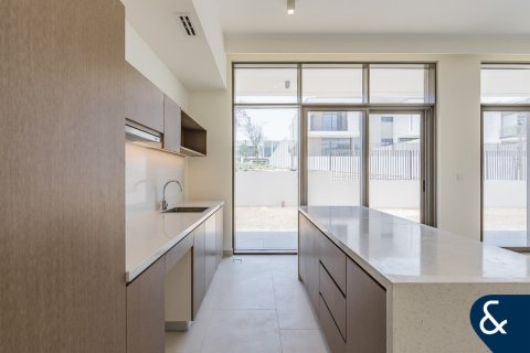 Villa in Al Furjan, Dubai 4 bedrooms, 428 sq.m. № 76099 - photo 3