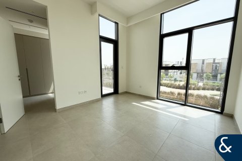 Villa in Mudon, Dubai 4 bedrooms, 246 sq.m. № 76110 - photo 7