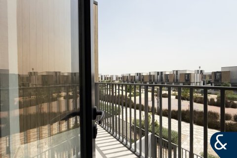 Villa in Mudon, Dubai 4 bedrooms, 246 sq.m. № 76110 - photo 2