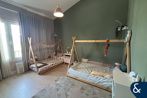 Villa en Dubai Investment Park, Dubai, 4 dormitorios, 375 m², № 76098 - foto 21