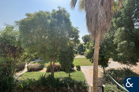 Villa en Dubai Investment Park, Dubai, 4 dormitorios, 375 m², № 76098 - foto 18