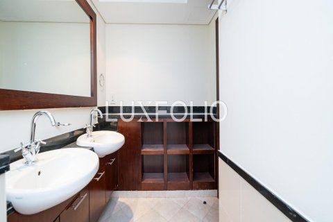 Apartment in The Views, Dubai 1 bedroom, 80 sq.m. № 45307 - photo 11