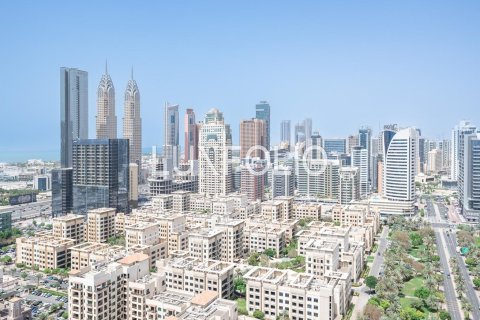 Apartment in The Views, Dubai 1 bedroom, 80 sq.m. № 45307 - photo 1