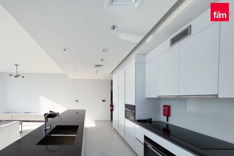 Apartment in Dubai 2 bedrooms, 96.9 sq.m. № 10330 - photo 8
