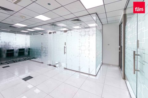 Снять в аренду офис в Бизнес-Бэе, Дубай: 176.6м², № 58459 - фото 4