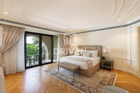 Duplex in Palazzo Versace, Culture Village, Dubai 3 bedrooms, 472.32 sq.m. № 128104 - photo 15