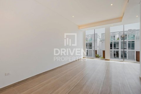 Maison de ville à Al Barari, Dubai, 4 chambres, 179.77 m², № 128103