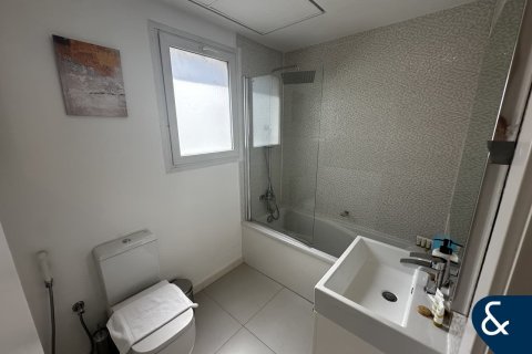 Villa in Springs 10, The Springs, Dubai 2 bedrooms, 167 sq.m. № 75045 - photo 11