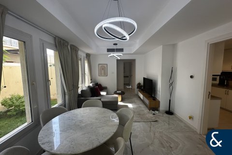 Villa in Springs 10, The Springs, Dubai 2 bedrooms, 167 sq.m. № 75045 - photo 1