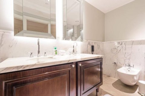 Купить квартиру в Даунтаун Дубай (Даунтаун Бурдж Дубай), Дубай: 2 спальни, 118м², № 90861 - фото 3