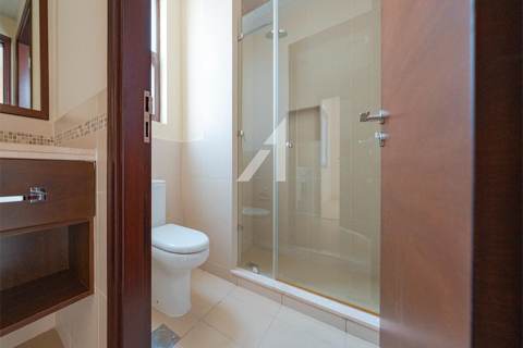 Снять в аренду виллу в Дубае: 3 спальни, 285м², № 90862 - фото 3