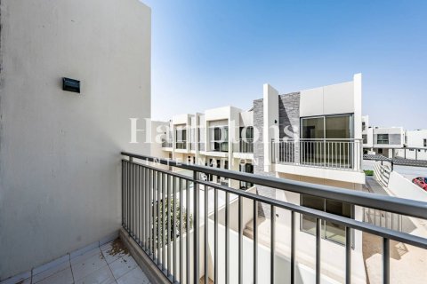 Adosado en Dubai, 3 dormitorios, 174.79792353 m², № 63434 - foto 10