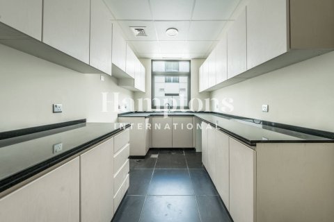 Adosado en Dubai, 3 dormitorios, 174.79792353 m², № 63434 - foto 28