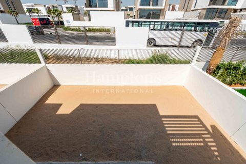 Villa in Murooj Al Furjan, Al Furjan, Dubai 4 bedrooms, 334.82241200 sq.m. № 63426 - photo 6