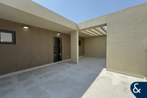 Снять в аренду виллу в Victory Heights, Dubai Sports City, Дубай: 4 спальни, 343м², № 79021 - фото 13