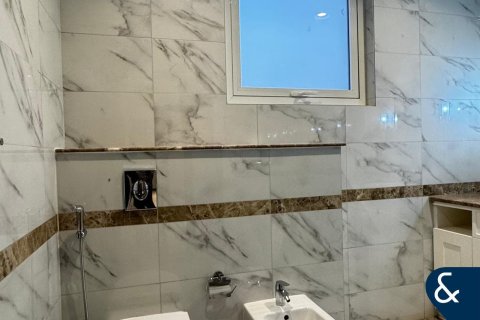 Снять в аренду таунхаус в Dubai Land, Дубай: 3 спальни, 313м², № 79019 - фото 13