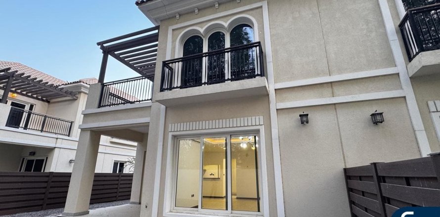 Таунхаус в Dubai Land, Дубай, 3 спальни, 313м², № 79019