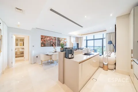 Apartment in Palm Jumeirah, Dubai 3 bedrooms, 158 sq.m. № 62925 - photo 6