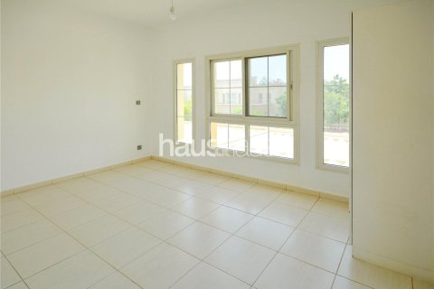 Villa in The Springs, Dubai 2 bedrooms, 162 sq.m. № 44255 - photo 15