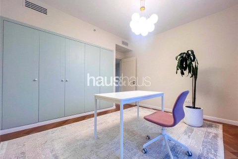 Apartment in The Views, Dubai 3 bedrooms, 186 sq.m. № 44257 - photo 12