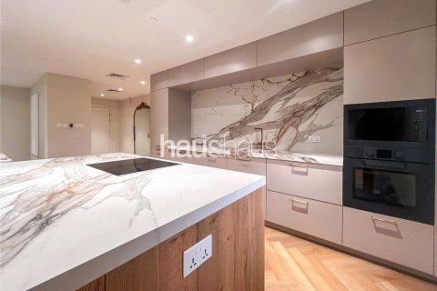 Apartment in The Views, Dubai 3 bedrooms, 186 sq.m. № 44257 - photo 17