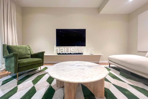 Apartment in The Views, Dubai 3 bedrooms, 186 sq.m. № 44257 - photo 15