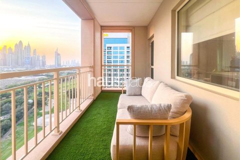 Apartment in The Views, Dubai 3 bedrooms, 186 sq.m. № 44257 - photo 9