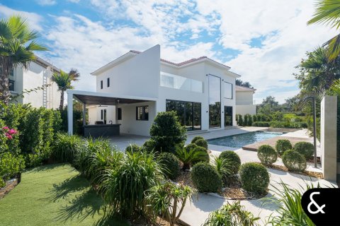 Купить виллу в Jumeirah Islands, Дубай: 4 спальни, 511м², № 78921 - фото 1