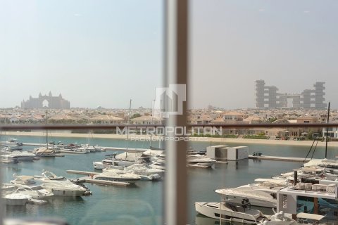 Appartement à Tiara Residences, Palm Jumeirah, Dubai, 2 chambres, 156 m², № 8767 - photo 11