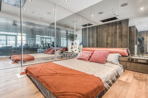 Duplex in The Lofts, Downtown Dubai (Downtown Burj Dubai), Dubai 2 bedrooms, 163 sq.m. № 8759 - photo 11