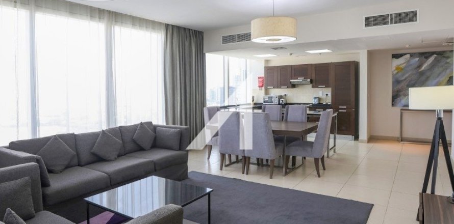 Hotel Apartamento en Dubai, 2 dormitorios, 109 m², № 7598