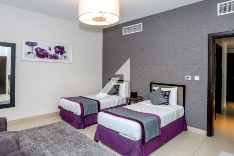 Снять в аренду апартаменты в отеле в Дубае: 2 спальни, 109м², № 7598 - фото 7