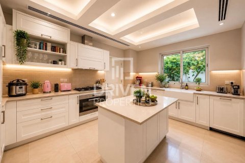 Villa in District One, Mohammed Bin Rashid City, Dubai 4 bedrooms, 873.29 sq.m. № 136161 - photo 11