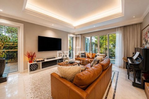 Villa in District One, Mohammed Bin Rashid City, Dubai 4 bedrooms, 873.29 sq.m. № 136161 - photo 3