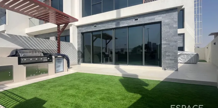 Maison de ville à DAMAC Hills (Akoya by DAMAC), Dubai, 5 chambres, 383 m², № 71327