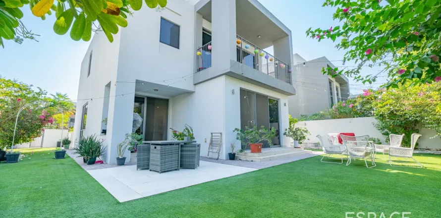 Villa in Dubai Hills Estate, Dubai 3 bedrooms, 304 sq.m. № 71328