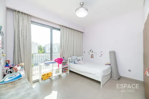 Villa in Dubai Hills Estate, Dubai 3 bedrooms, 304 sq.m. № 71328 - photo 8