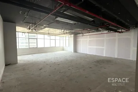 Office in Jumeirah Lake Towers, Dubai 118 sq.m. № 71324 - photo 1