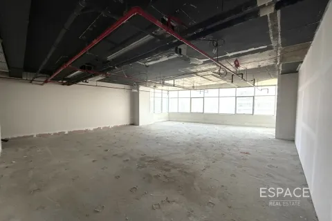 Office in Jumeirah Lake Towers, Dubai 118 sq.m. № 71324 - photo 2