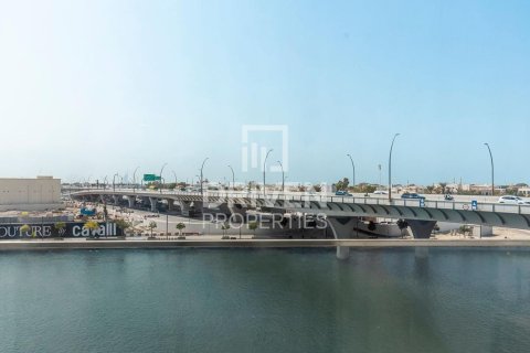 Apartment in Al Wasl, Dubai 2 bedrooms, 124 sq.m. № 18813 - photo 12